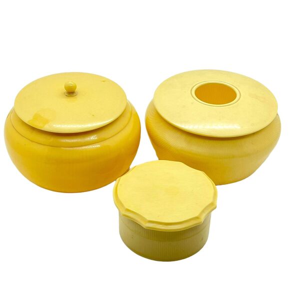 Pyralin Du Barry FRENCH IVORY / Celluloid 3 Pcs Vanity Set Hair Reciever Vintage - Picture 3 of 16